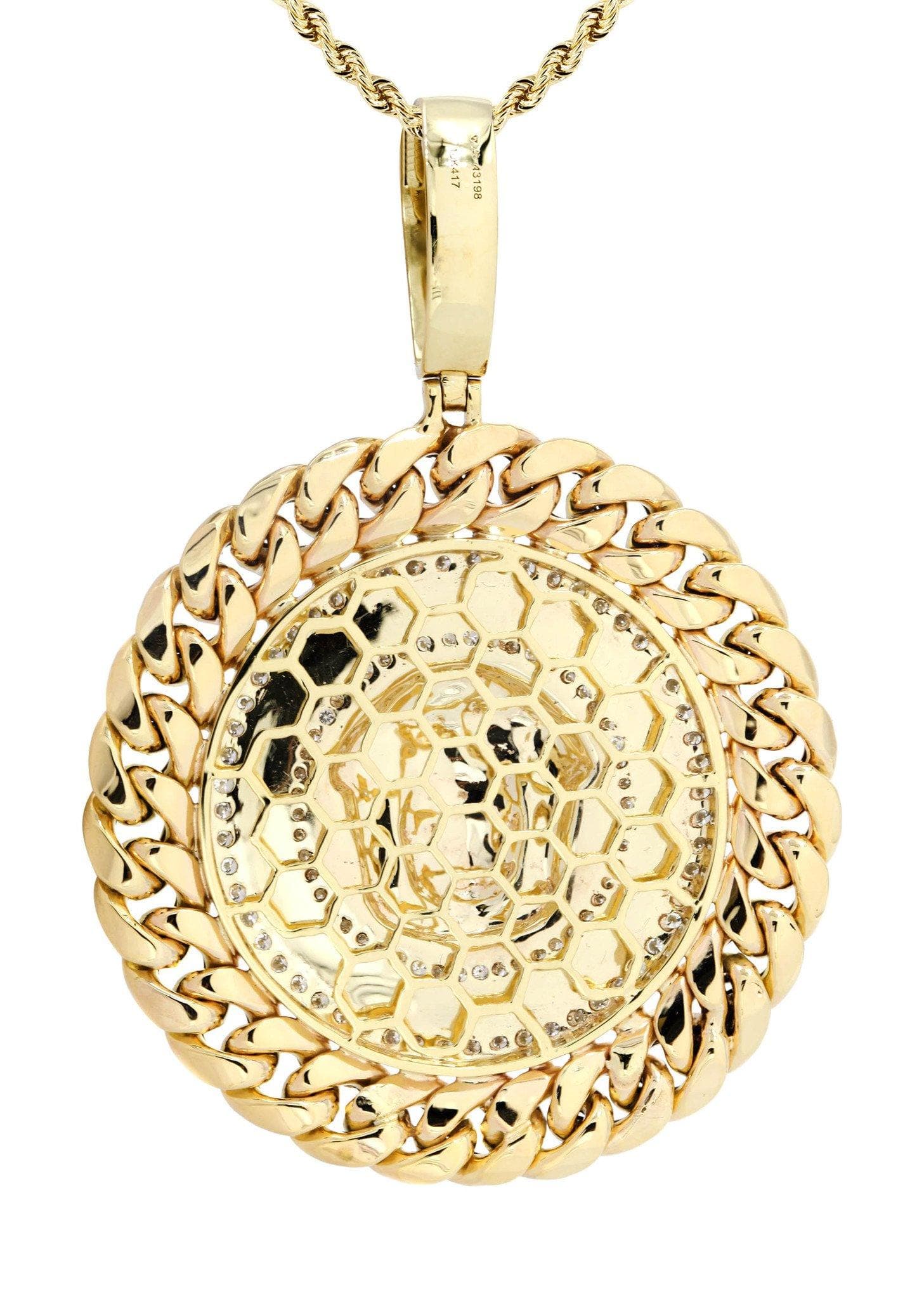 10K Yellow Gold Medusa Diamond Necklace  | 1.36 Carats - Image 3