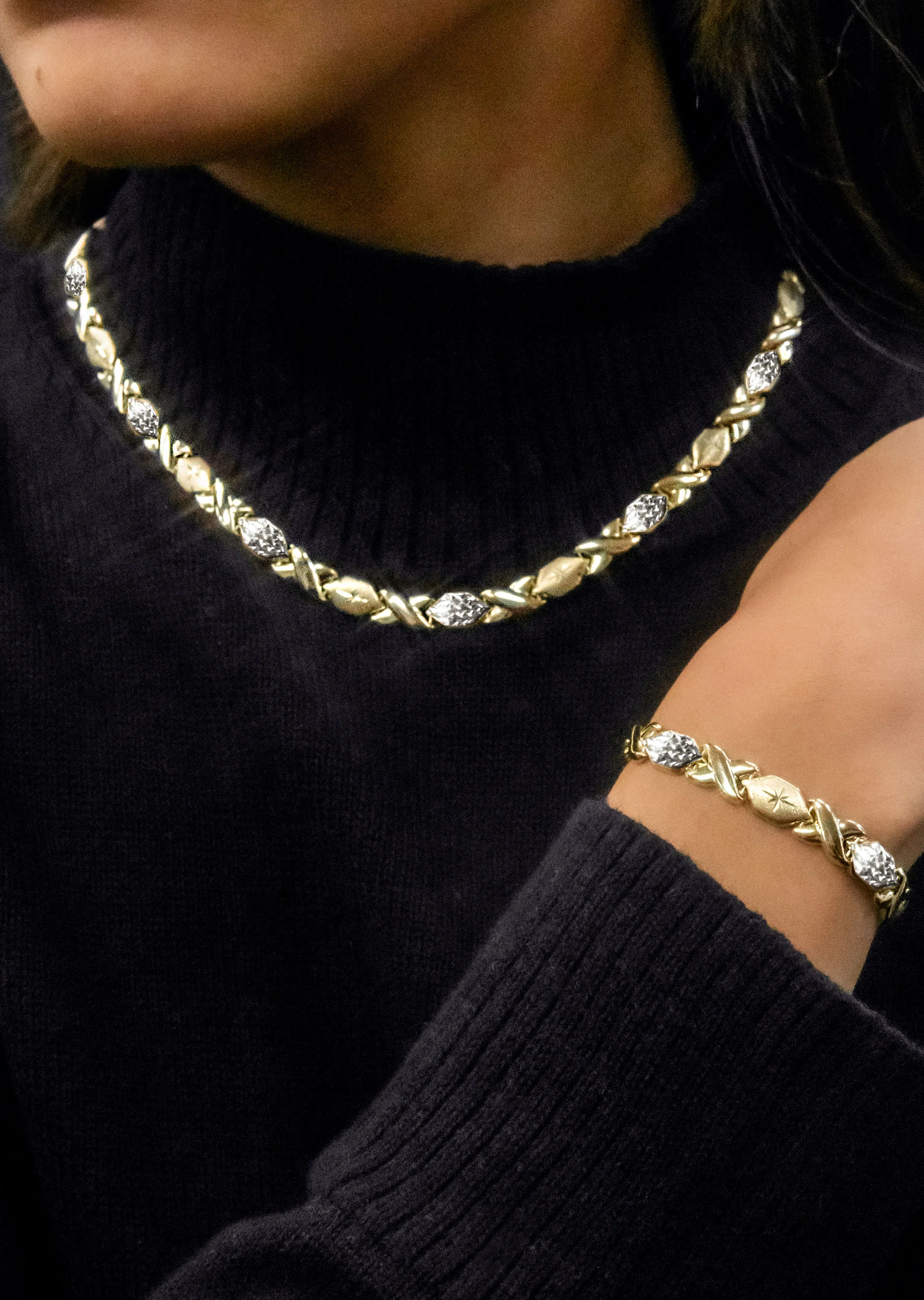 YELLOW GOLD "XO" HOLLOW DIAMOND CUT TWO TONE NECKLACE & BRACELET SET FOR WOMEN | APPX 17.3 GRAMS