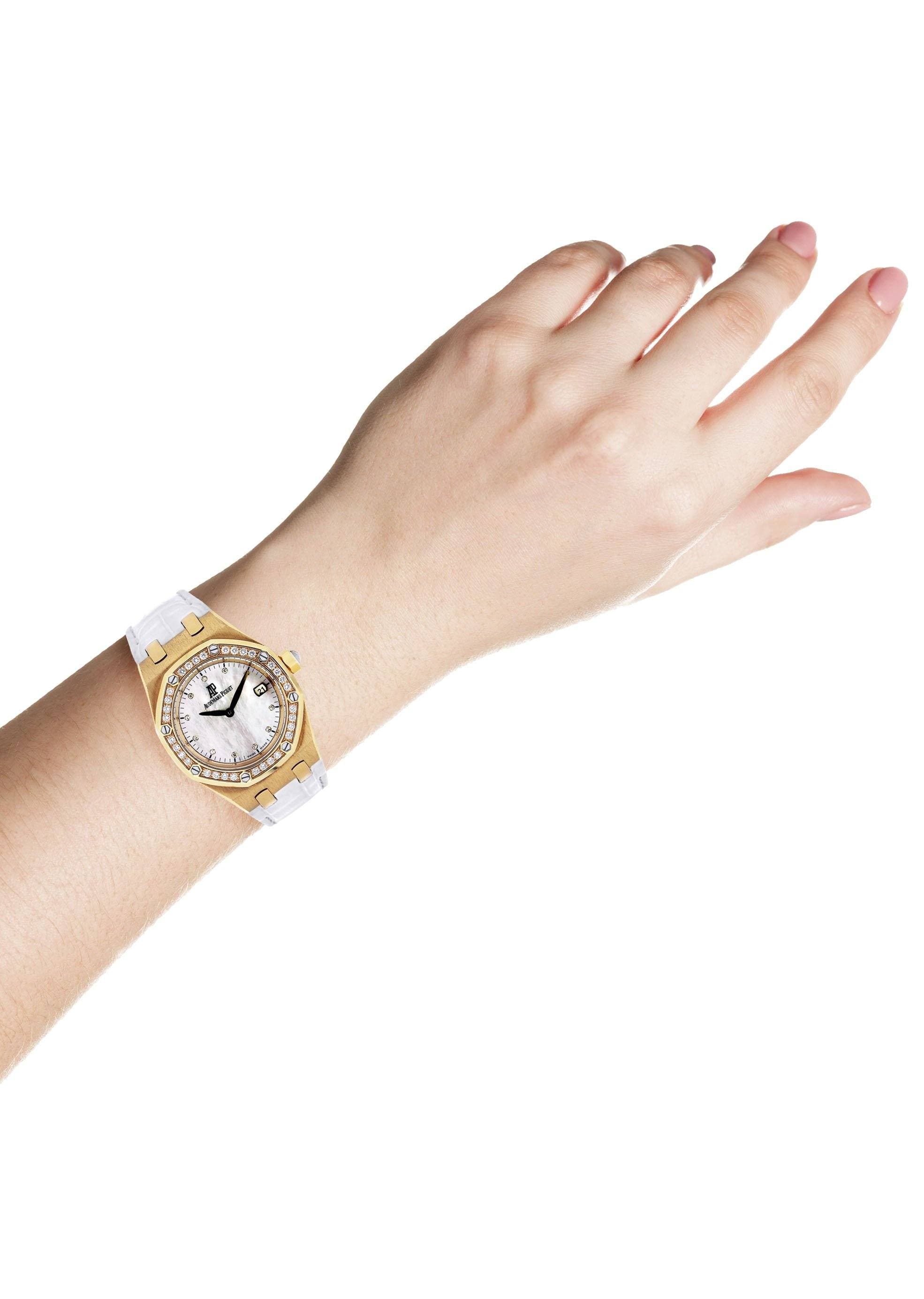 Audemars Piguet Royal Oak Watch For Women | 18K Yellow Gold | 33 Mm - Image 5