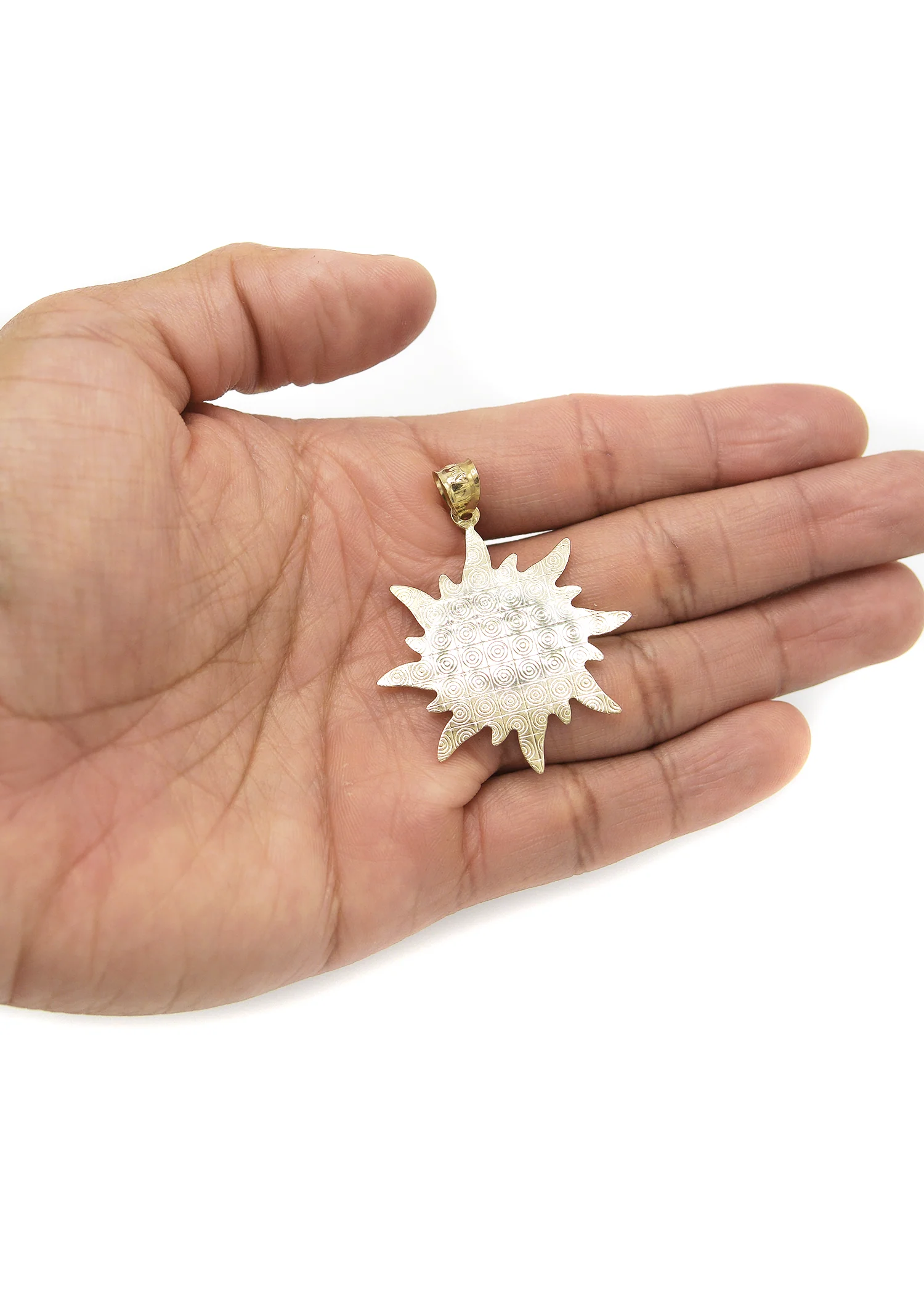 10K Gold Sun Pendant | 4.3 Grams - Image 4