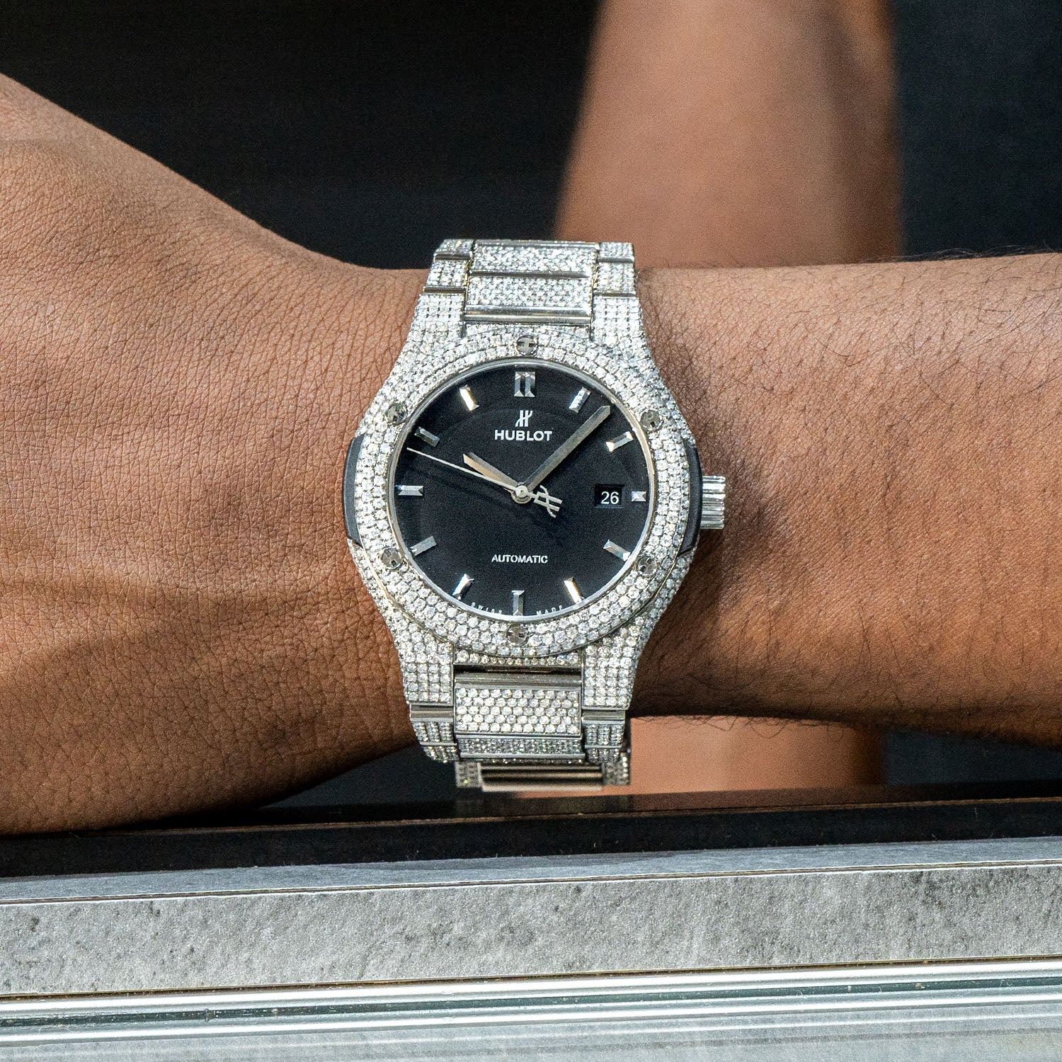 Hublot Classic Fusion | Diamond Iced Out  | 40 MM | 20 Carats - Image 3