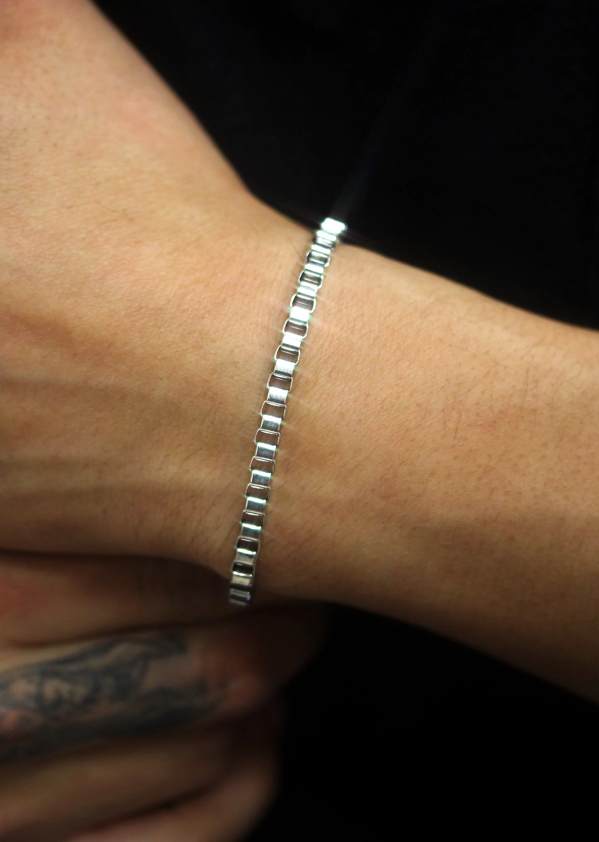 White Gold Plated Box Bracelet - Image 5