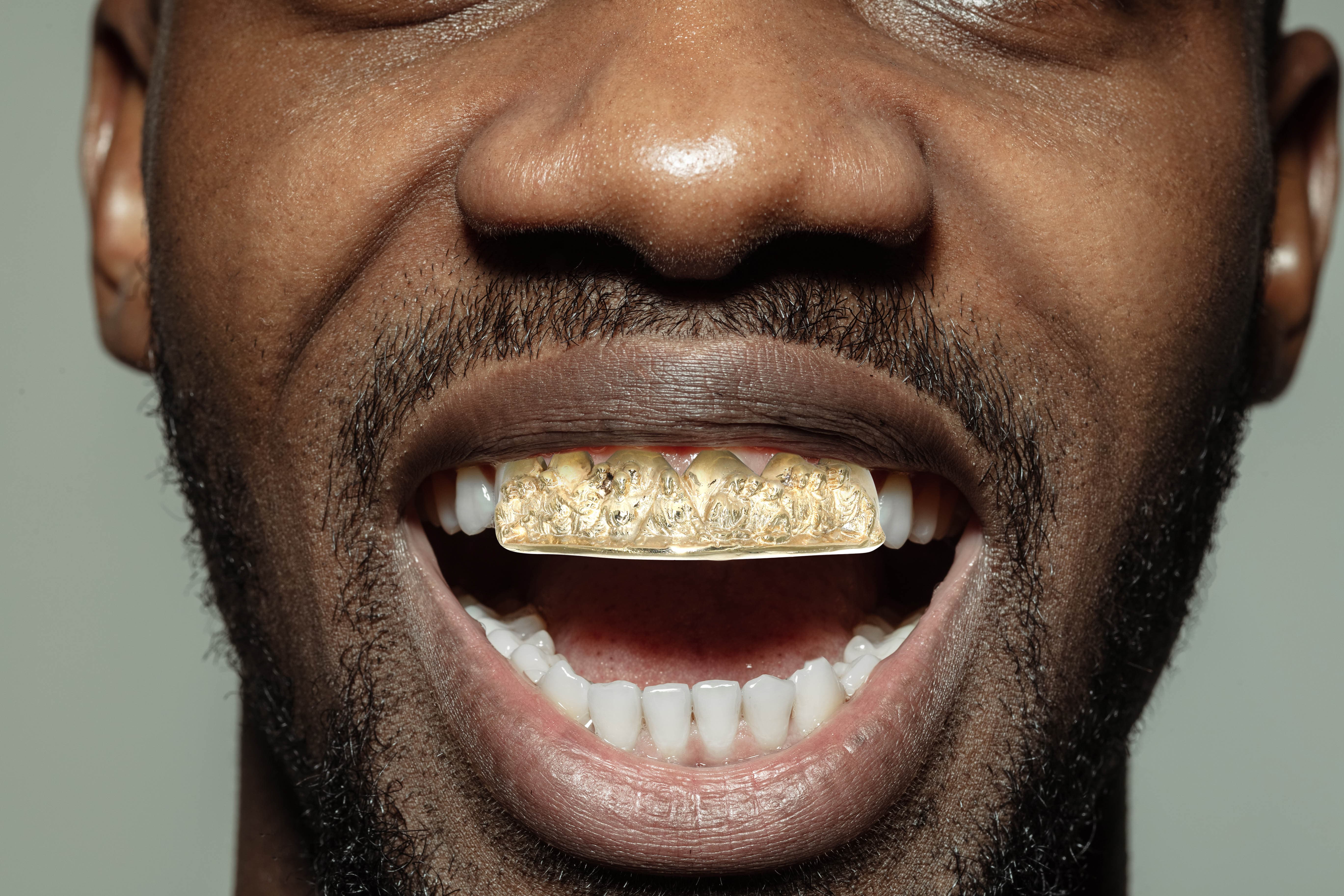 6 Teeth Diamond Puff Grillz - Image 4