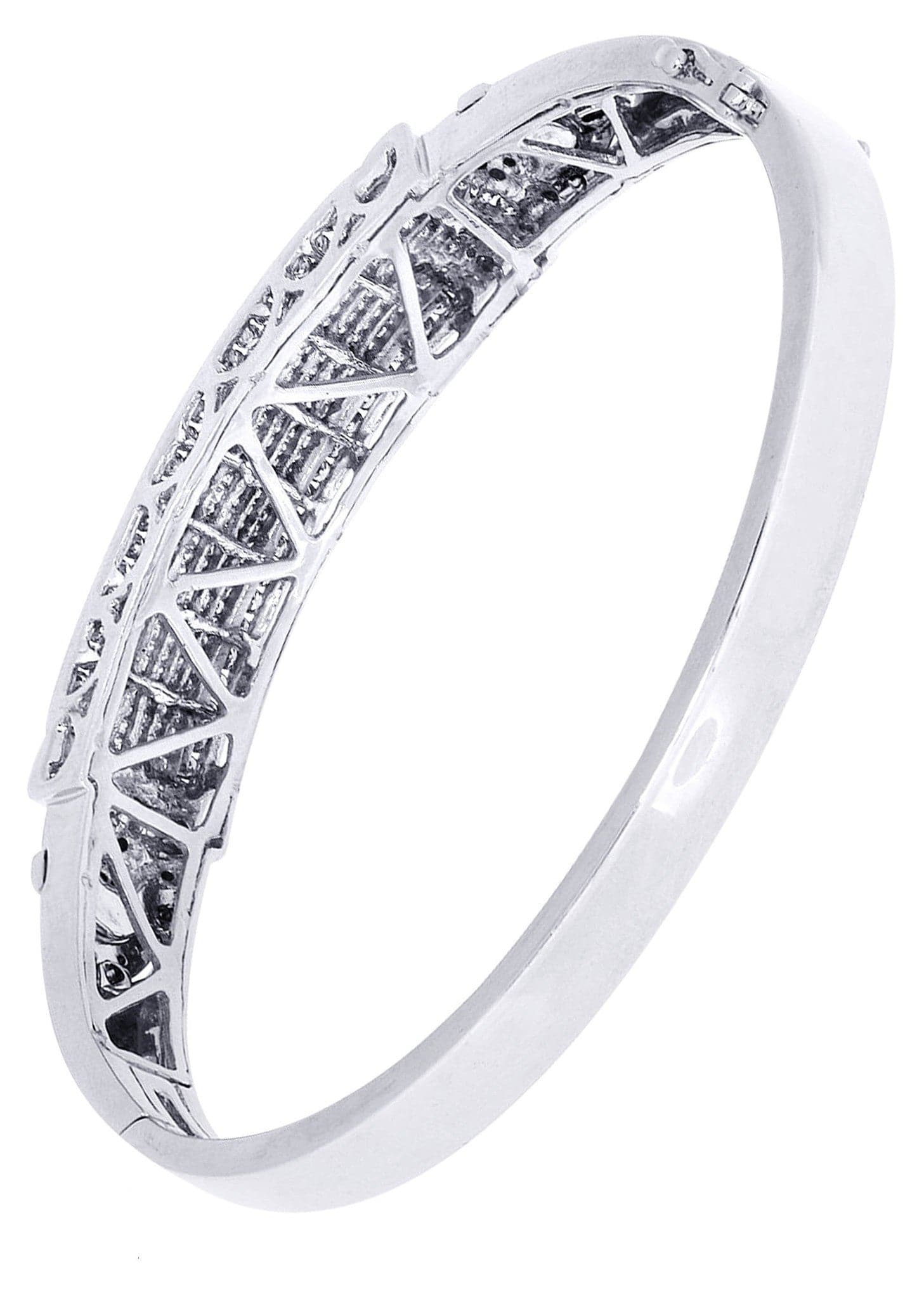 Mens Diamond Bangle White Gold| 3.3 Carats| 34.27 Grams - Image 3